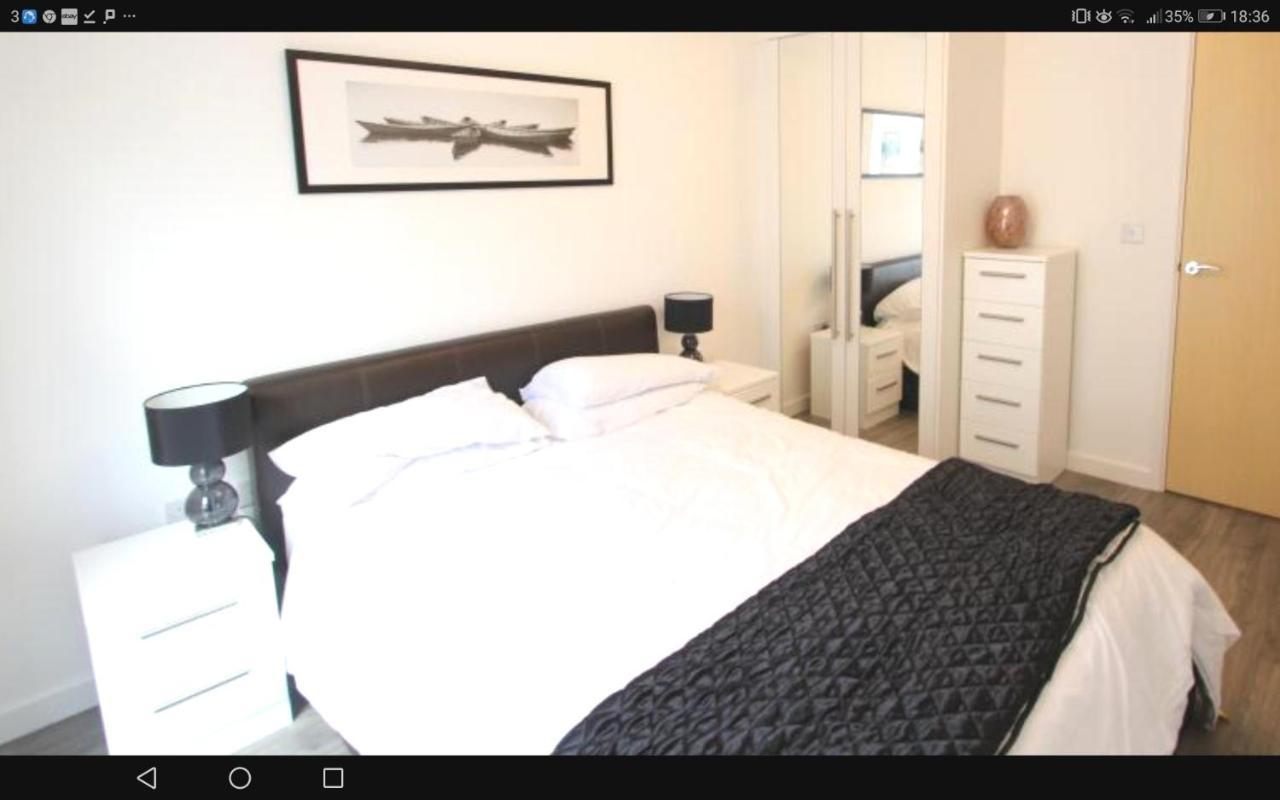 New Central Woking 1 And 2 Bedroom Apartments With Free Gym, Close To Train Station Exterior photo